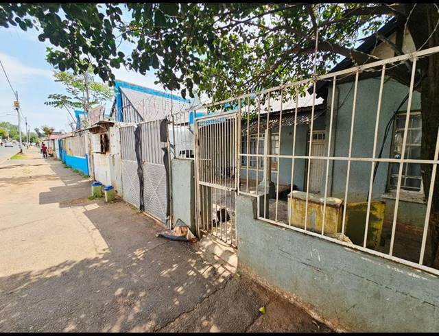 19 BEDROOM HOUSE FOR SALE IN JUDITHS PAARL